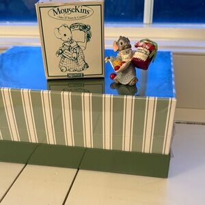 MouseKins Tales of Town & Country Florence Burroughs with Jam Figurine n box
